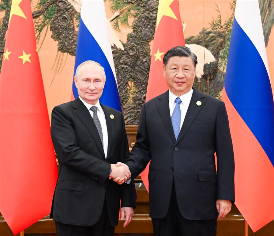 Xi y Putin sostienen conversaciones en Beijing