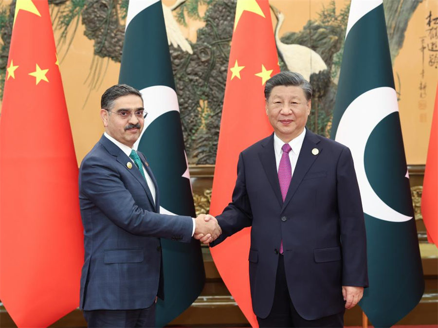 Xi se reúne con el primer ministro paquistaní