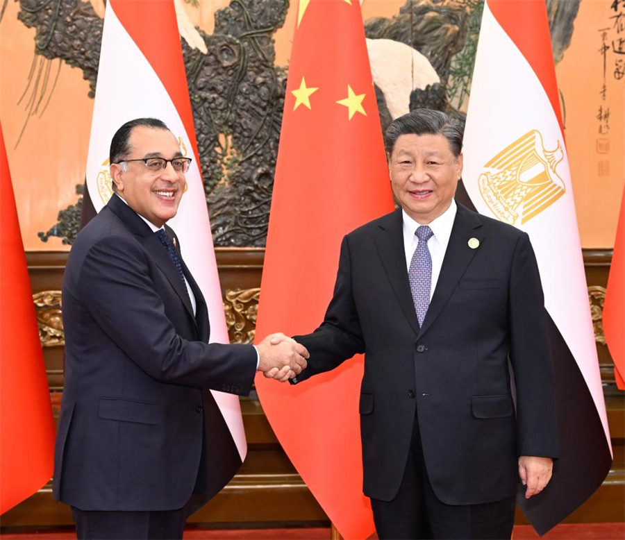 Xi se reúne con Madbouly y promete trabajar juntos para inyectar más estabilidad y certidumbre a la región y el mundo