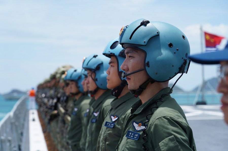 China desarrolla método propio para selección de pilotos basados en portaaviones