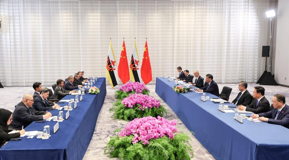 Xi dice que China y Brunéi deben defender conjuntamente la paz y estabilidad en Mar Meridional de China