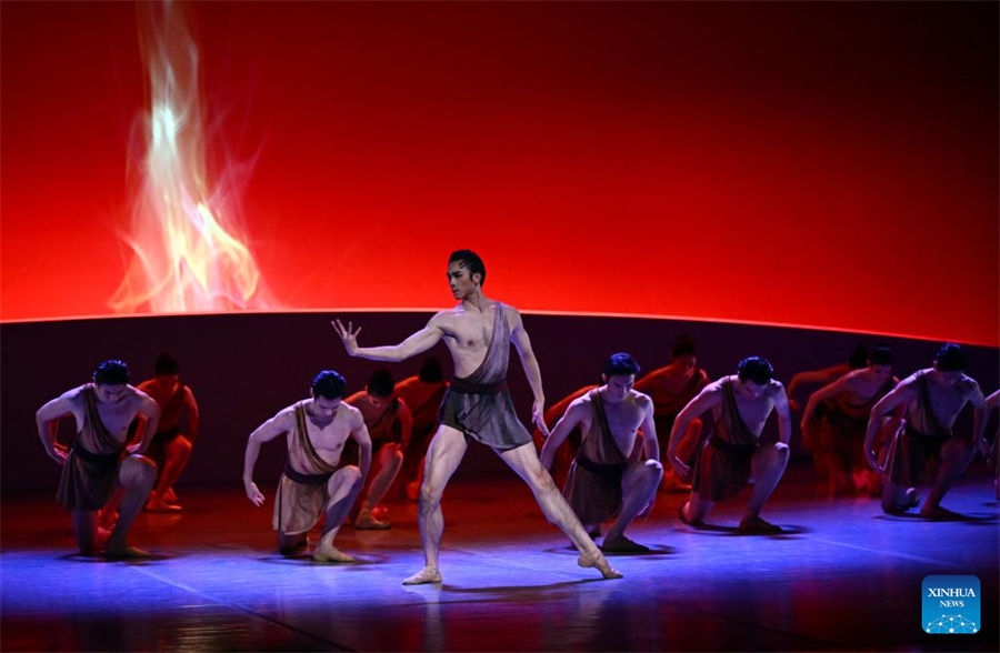Artistas interpretan ballet durante la 6 Temporada Internacional de Ballet de China