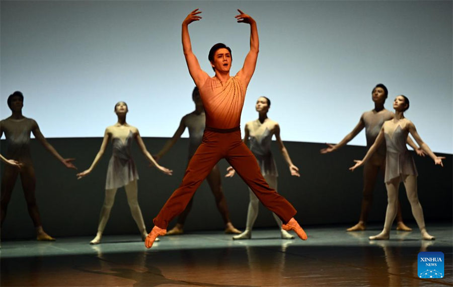 Artistas interpretan ballet durante la 6 Temporada Internacional de Ballet de China