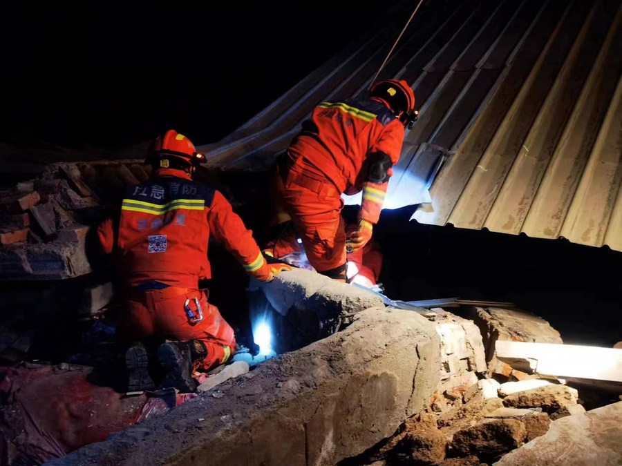 Vehículo aéreo no tripulado Wing Loong de China participa en rescates en Gansu afectada por terremoto