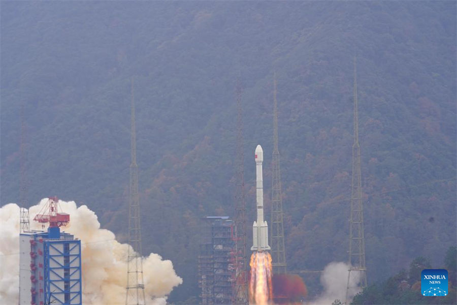 China lanza dos nuevos satélites para mejorar servicios BDS-3