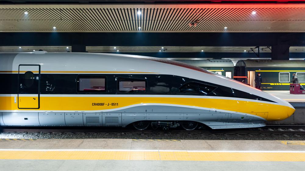 Entra en funcionamiento un nuevo tren de alta velocidad Fuxing desarrollado por CRRC Changchun Railway Vehicles Co. [Foto proporcionada a chinadaily.com.cn]