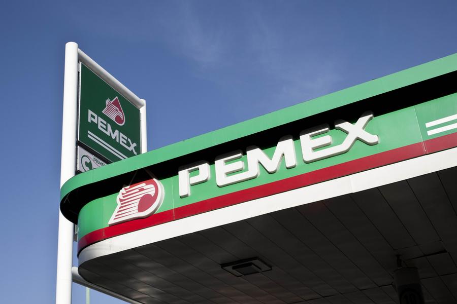 Imagen de archivo de una estación de servicio de la empresa estatal mexicana Petróleos Mexicanos (Pemex), en la Ciudad de México, capital de México. (Xinhua/Rodrigo Oropeza) 
