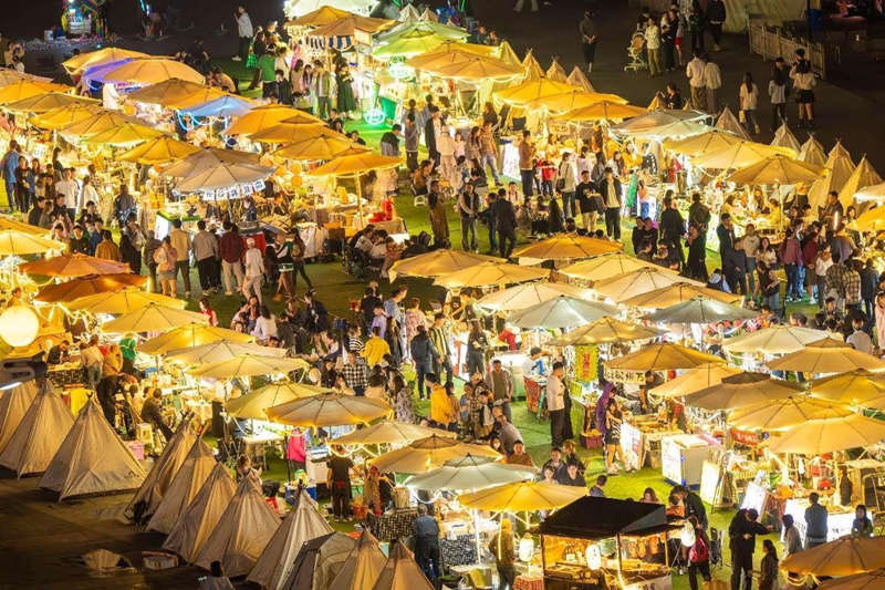 Mercado nocturno en el distrito de Nan'an, Chongqing. (Foto: Guo Xu/Diario del Pueblo digital)