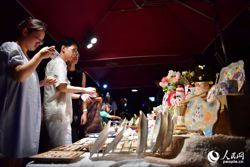 Vibrante Jiangxi ｜ Jingdezhen: el mercado creativo es muy popular y el recorrido nocturno por la capital de la porcelana está lleno de vitalidad