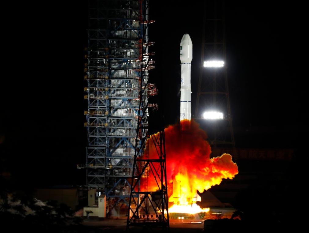 China lanza satélite de comunicaciones para Pakistán