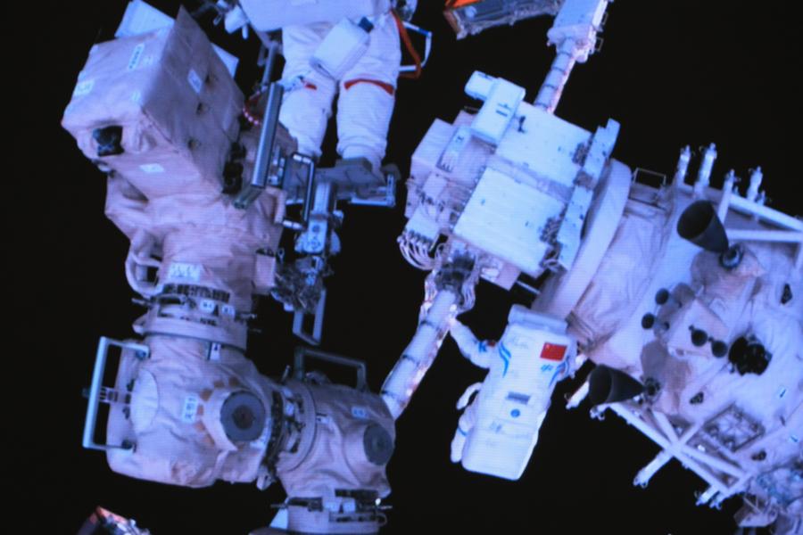 AMPLIACIÓN: Tripulación de Shenzhou-18 realizará su segunda actividad extravehicular