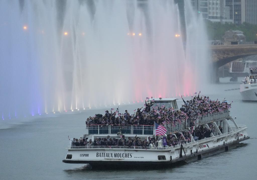 Comienzan JJOO de París con histórica ceremonia en río Sena