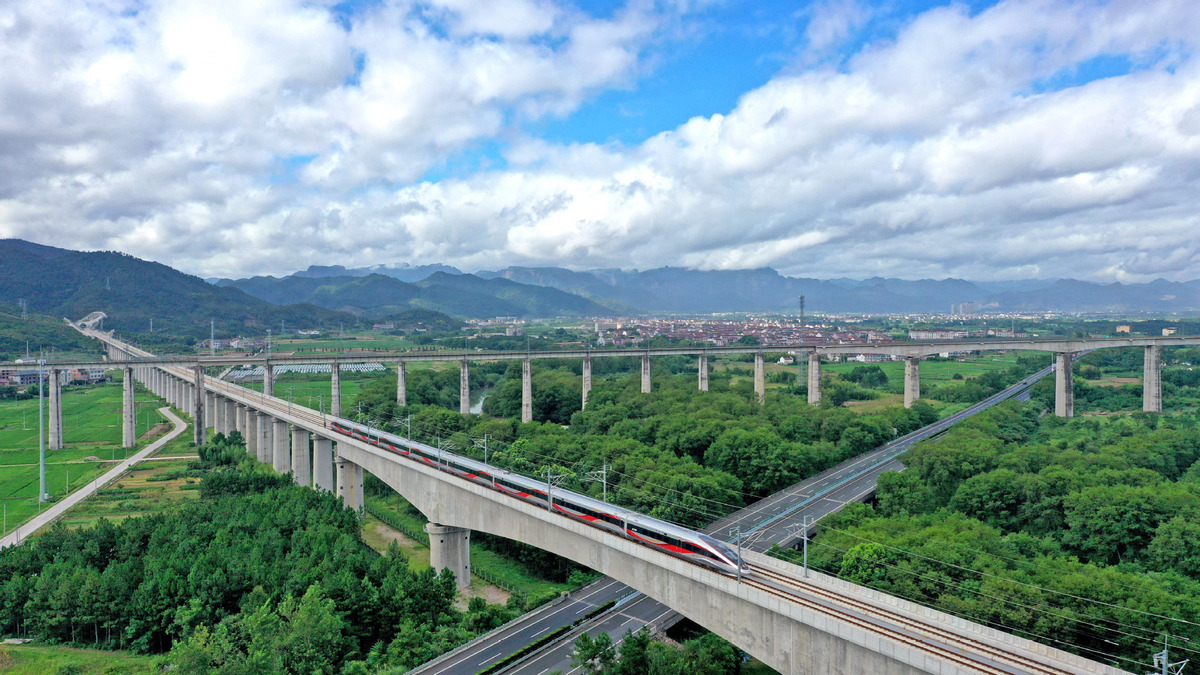 Nuevo ferrocarril de alta velocidad impulsará la integración del delta del río Yangtsé