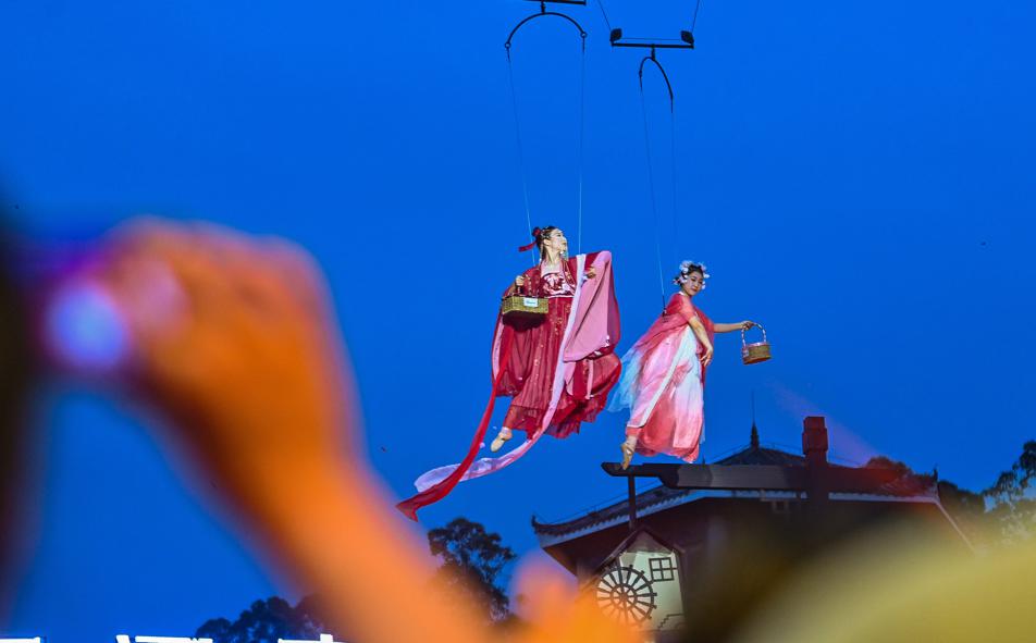 Chongqing celebra el Día de San Valentín chino durante tres días