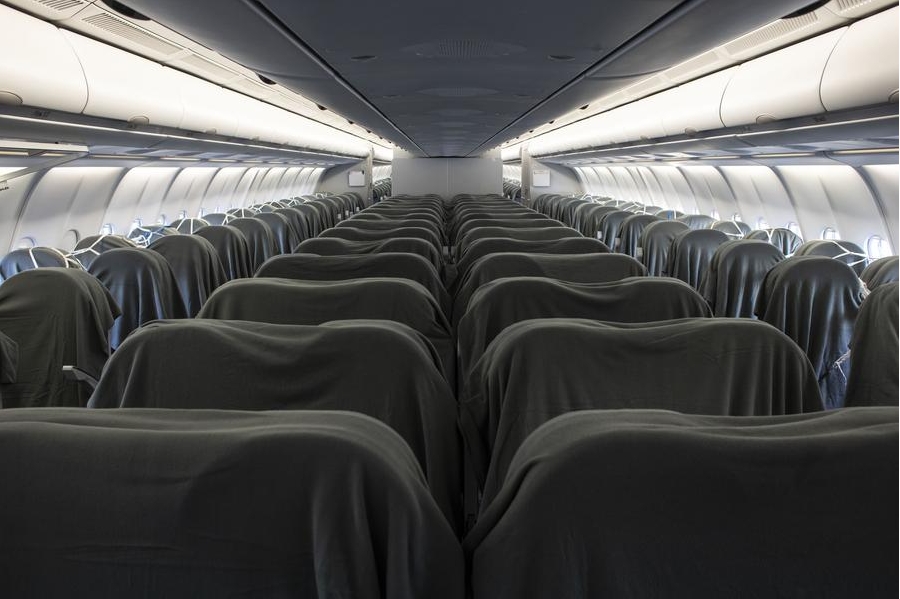 Imagen de archivo del 17 de abril de 2020 del interior de un avión Airbus 330-200 de Aerolíneas Argentinas en la pista de la Terminal C del Aeropuerto Internacional Ministro Pistarini, en la ciudad de Ezeiza, Argentina. (Xinhua/Martín Zabala) 