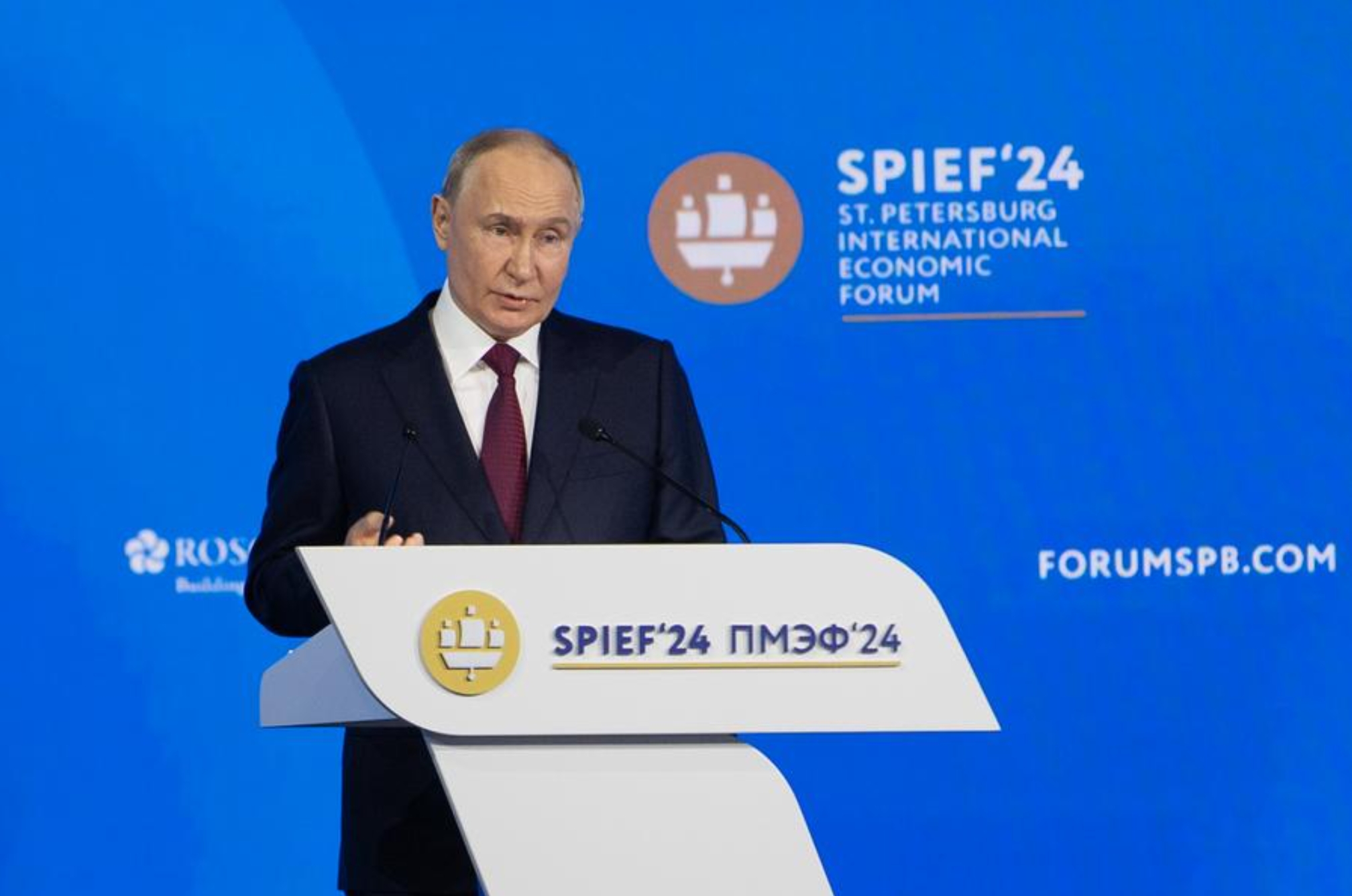 El presidente ruso, Vladimir Putin, habla en la sesión plenaria del 27º Foro Económico Internacional de San Petersburgo, en San Petersburgo, Rusia, el 7 de junio de 2024. (Xinhua/Bai Xueqi) 