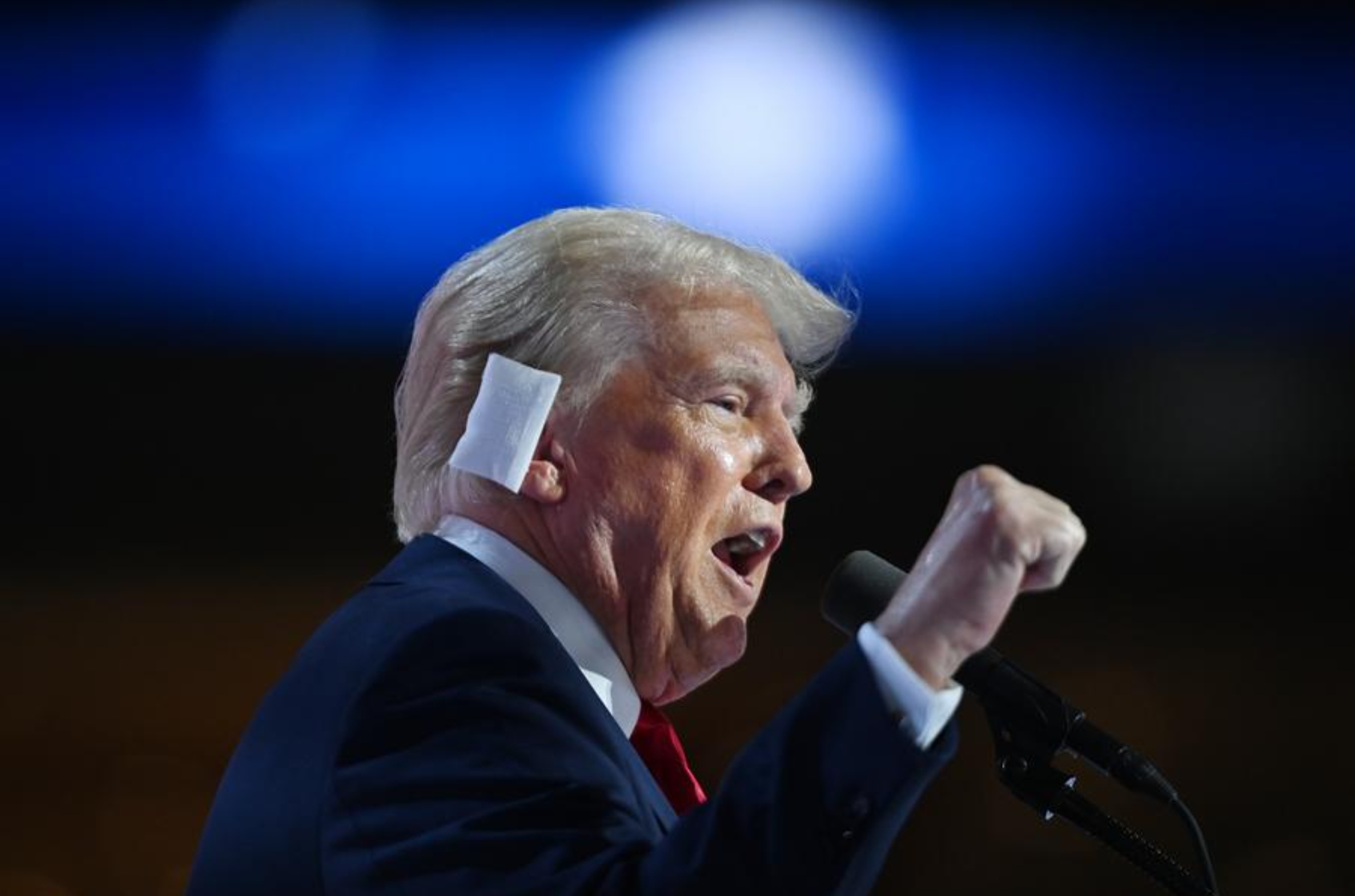 Imagen del 18 de julio de 2024 del expresidente estadounidense, Donald Trump, hablando durante la Convención Nacional Republicana, en Milwaukee, Wisconsin, Estados Unidos. (Xinhua/Li Rui) 