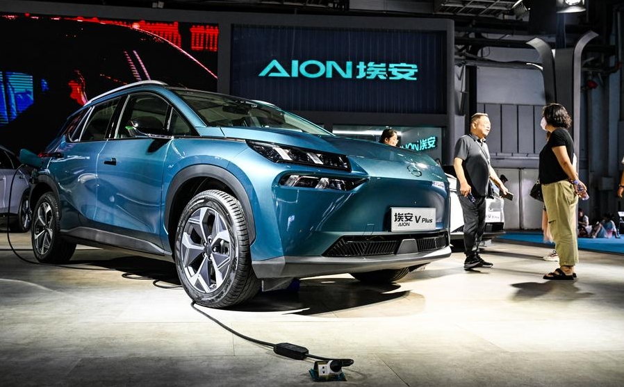 Imagen del 20 de julio de 2023 de un vehículo Aion V Plus de GAC exhibido durante la XX Exposición Internacional de Automóviles de Changchun, en Changchun, capital de la provincia de Jilin, en el noroeste de China. (Xinhua/Yan Linyun) 