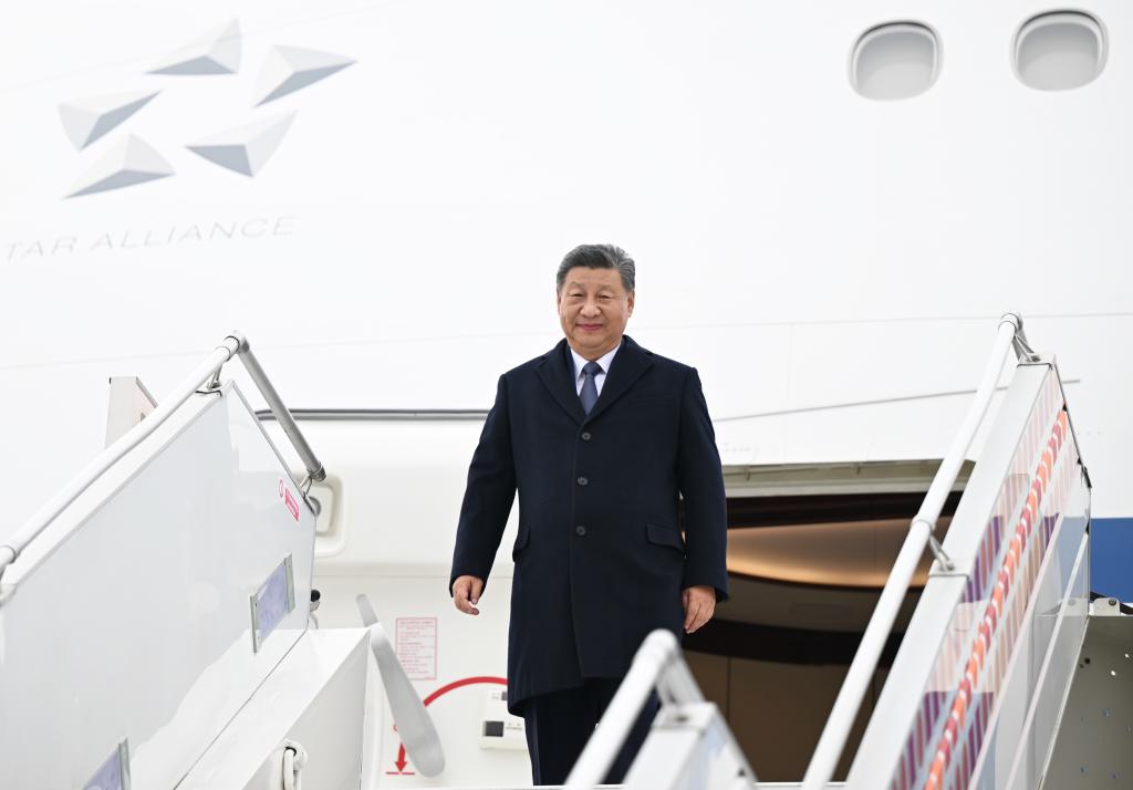 Xi llega a ciudad rusa de Kazán para cumbre del BRICS