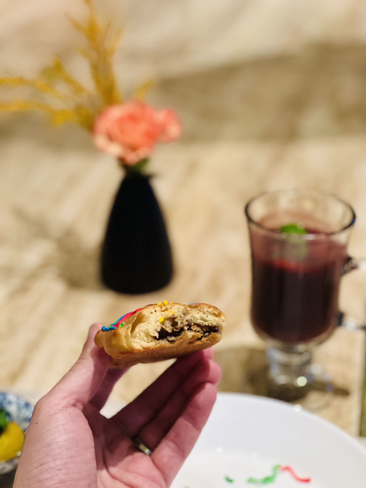 Celebremos el Día de los Difuntos con la tradicional colada morada y guaguas de pan de Ecuador