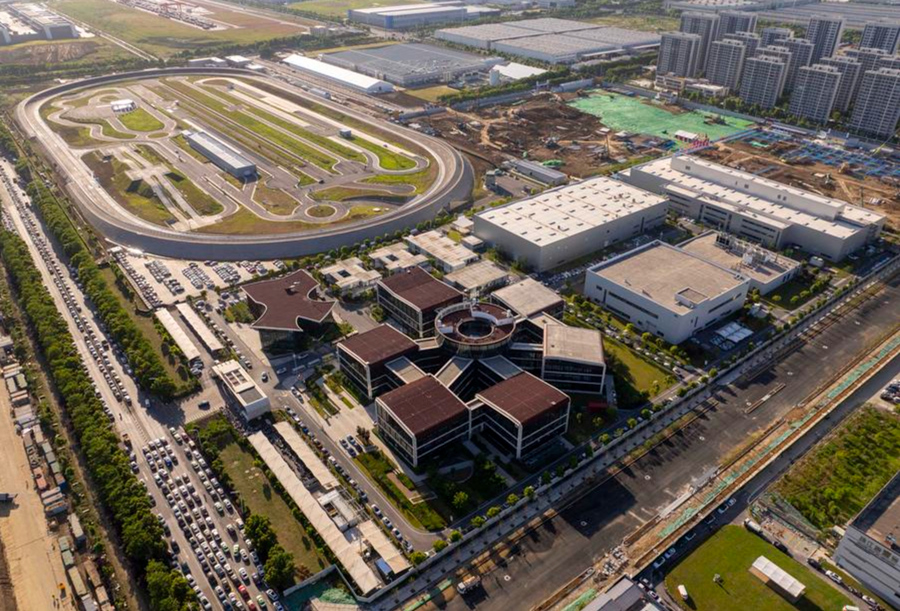 Vista aérea tomada con un dron mostrando la pista de prueba urbana de la empresa Volkswagen China Technology Company en Hefei, capital de la provincia de Anhui, en el este de China, el 16 de mayo de 2024. (Xinhua)