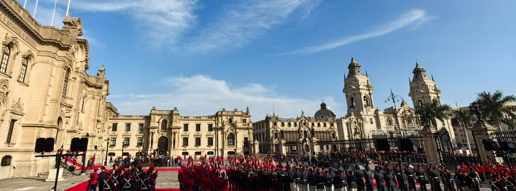 Xi asiste a ceremonia de bienvenida organizada por presidenta peruana Boluarte