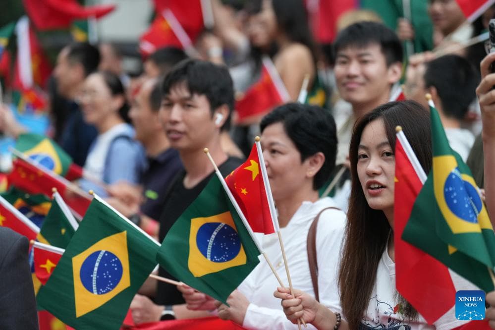 Xi llega a Brasil para asistir a cumbre de G20 y realizar visita de Estado