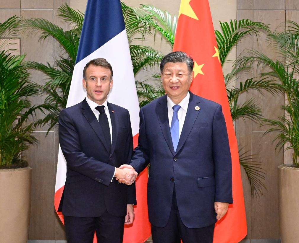 El presidente chino, Xi Jinping, se reúne con el presidente francés, Emmanuel Macron, al margen de la Cumbre de Líderes del G20, en Río de Janeiro, Brasil, el 19 de noviembre de 2024. (Xinhua/Shen Hong) 