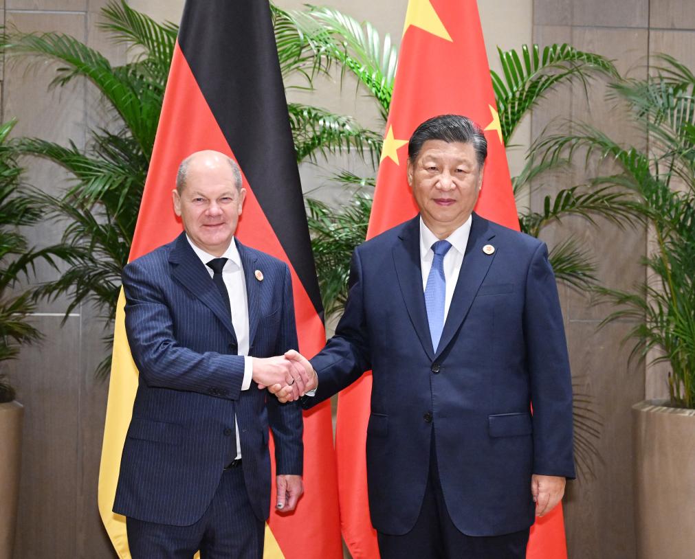 El presidente chino, Xi Jinping, se reúne con el canciller alemán, Olaf Scholz, al margen de la Cumbre de Líderes del G20, en Río de Janeiro, Brasil, el 19 de noviembre de 2024. (Xinhua/Xie Huanchi) 