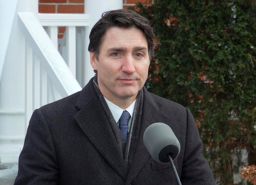 Captura de pantalla de un video del 6 de enero de 2025 del primer ministro canadiense, Justin Trudeau, hablando ante los medios de comunicación, en Ottawa, Canadá. (Xinhua/Mick Gzowski)