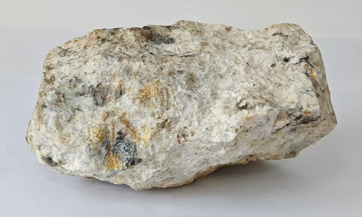 China descubre especies minerales vitales para sectores emergentes estratégicos