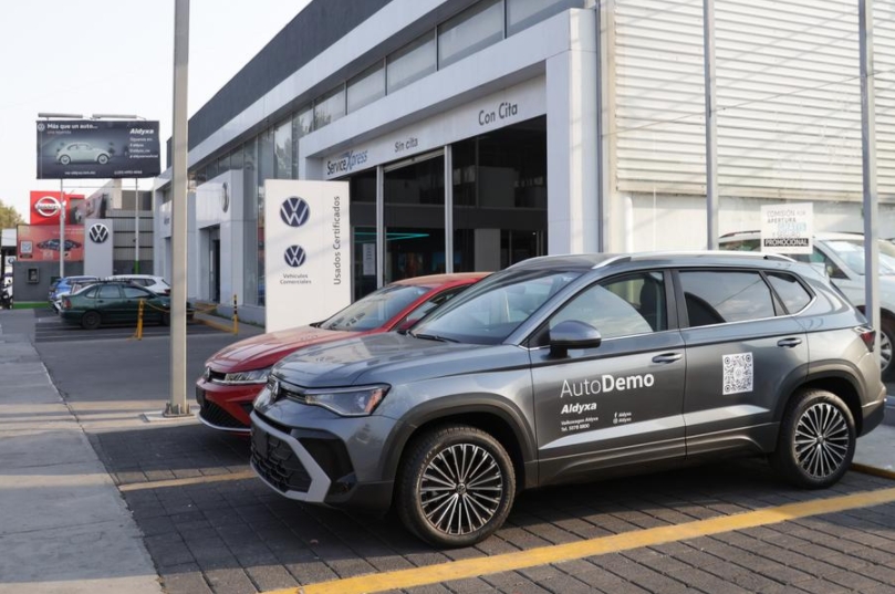 Imagen del 2 de abril de 2025 de una distribuidora de la marca Volkswagen, en la Ciudad de México, capital de México. (Xinhua/Francisco Cañedo)