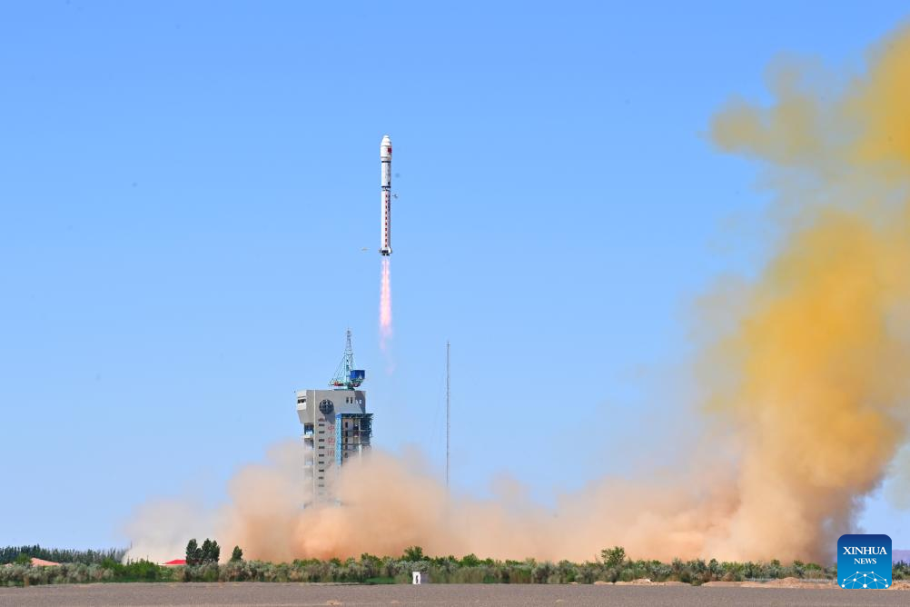 China lanza constelación de satélites de computación espacial
