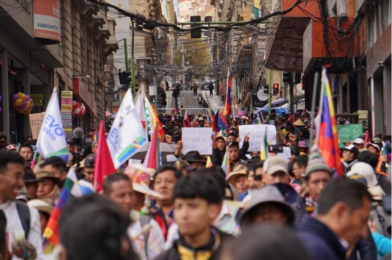 Simpatizantes del expresidente de Bolivia, Evo Morales, participan en una marcha en contra del presidente boliviano, Luis Arce, en La Paz, Bolivia, el 26 de mayo de 2025. (Xinhua/Javier Mamani) 