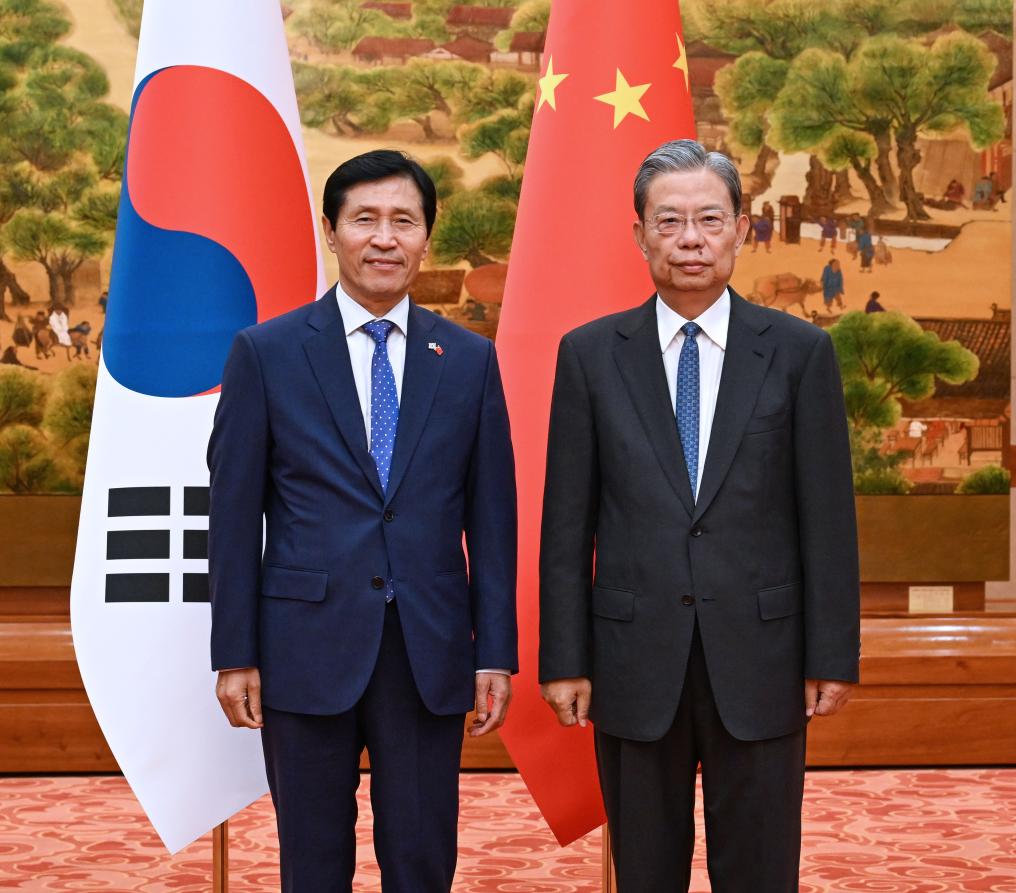 Máximo legislador chino se reúne con vicepresidente de Asamblea Nacional de la República de Corea