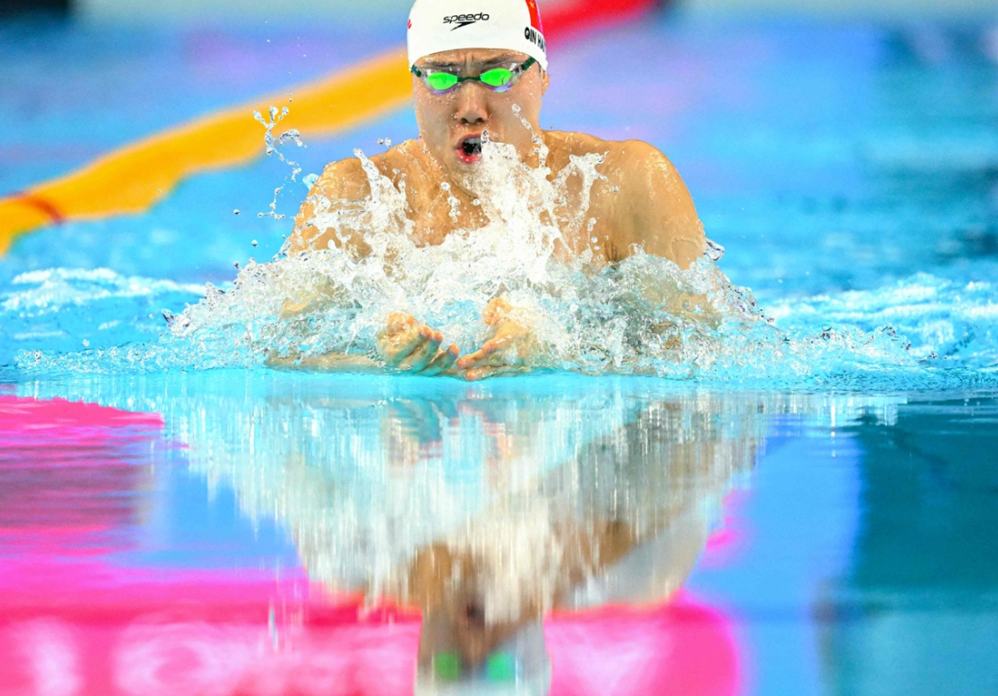 Qin Haiyang consigue el oro mientras la estrella en ascenso Yu causa sensación en Singapur