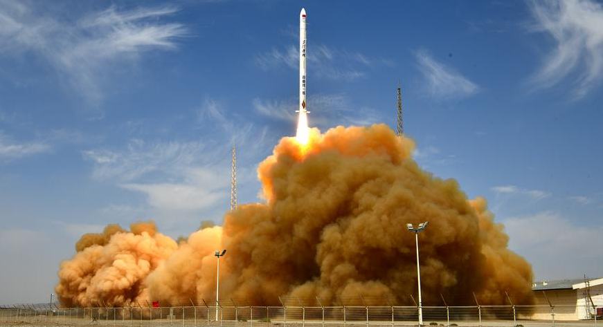 China lanza cohete portador comercial
