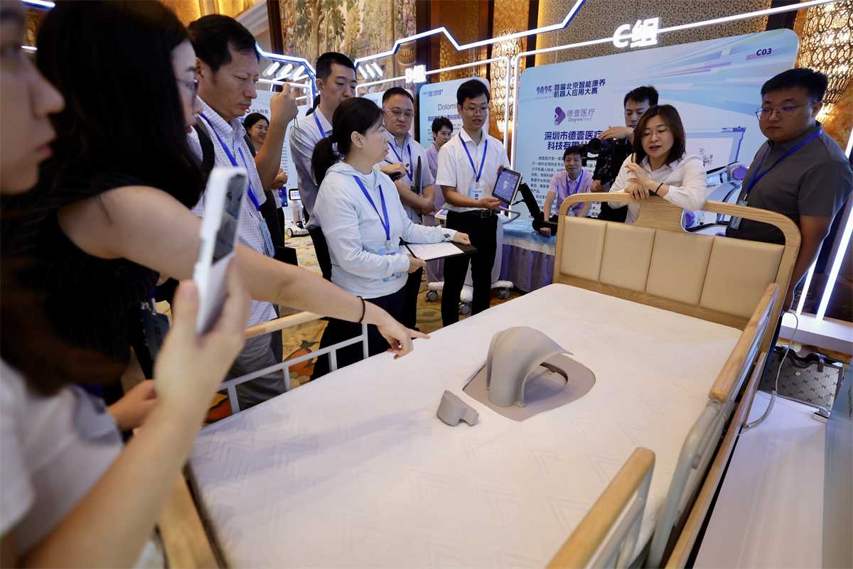 Competencia de robótica en Beijing busca soluciones tecnológicas para el cuidado de los ancianos