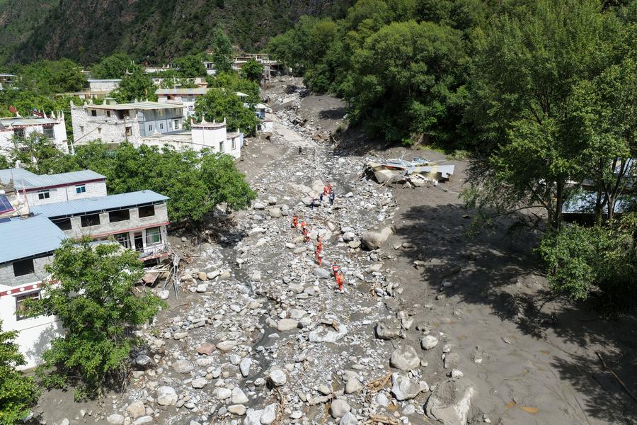 China emite alerta roja por torrentes de montaña