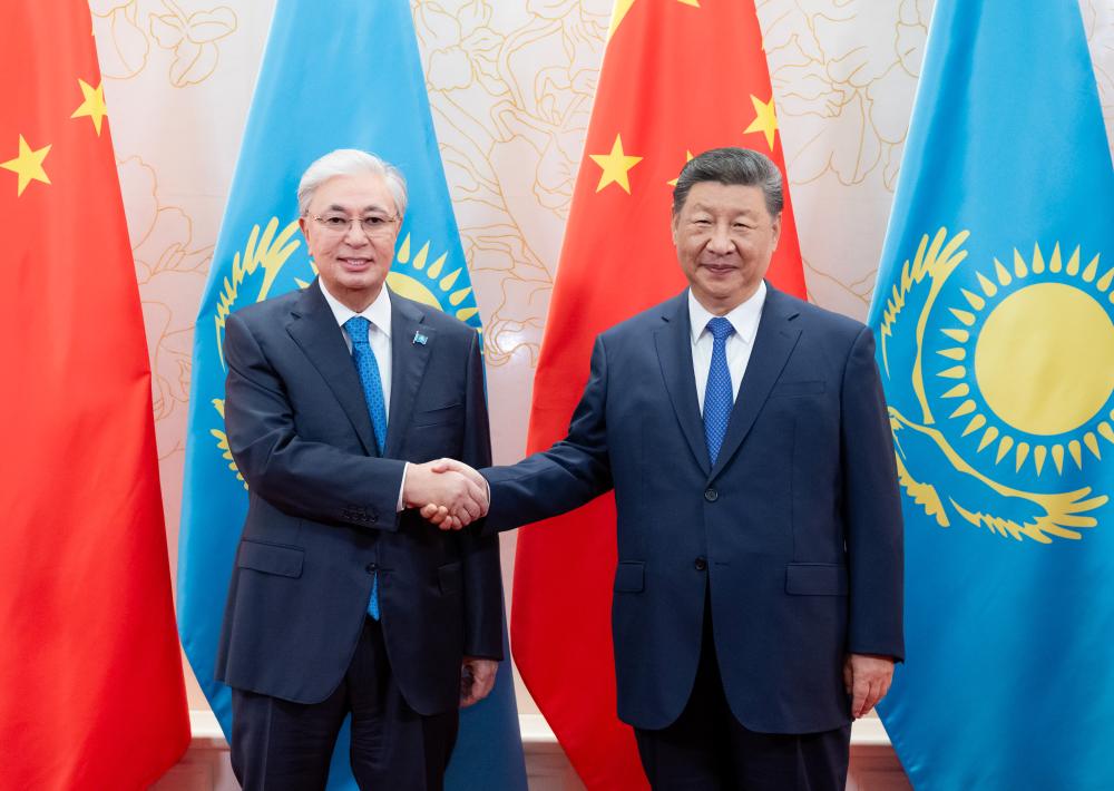(Cumbre OCS Tianjin) Xi dice que China y Kazajistán son socios fiables entre sí