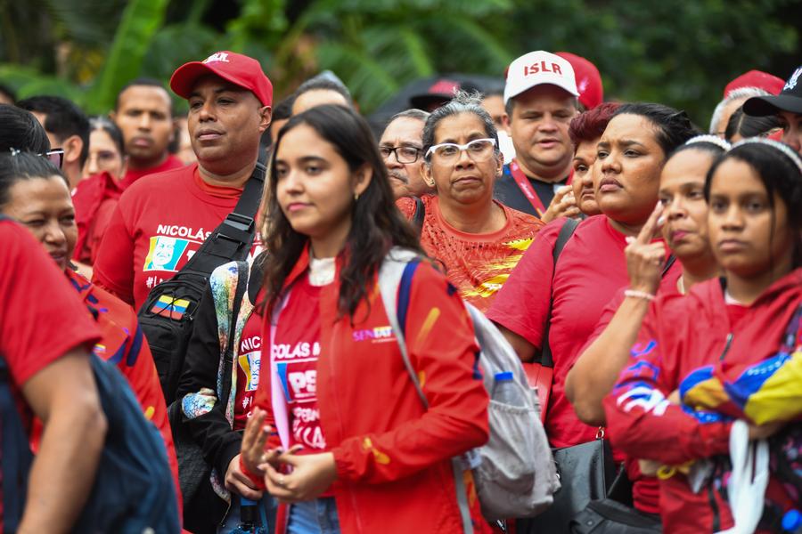 Venezolanos se movilizan por la soberanía de su país en medio de jornadas de alistamiento militar