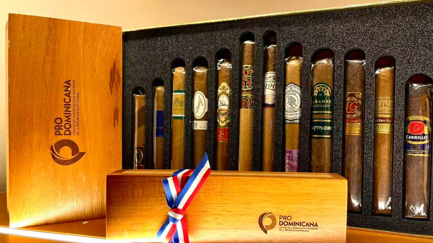 Prodominicana celebra la “Noche del Cigarro Dominicano” en Beijing