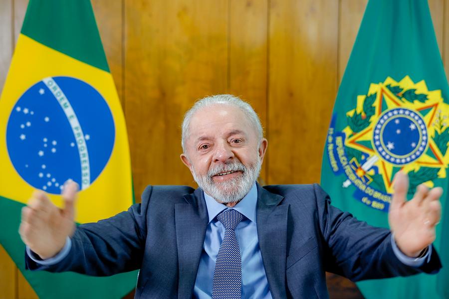 Imagen proveída por la Presidencia de Brasil del presidente brasileño, Luiz Inácio Lula da Silva, participando durante la cumbre virtual del grupo de BRICS, en el Palacio de Planalto, en Brasilia, capital de Brasil, el 8 de septiembre de 2025. (Xinhua/Ricardo Stuckert/Presidencia de Brasil)