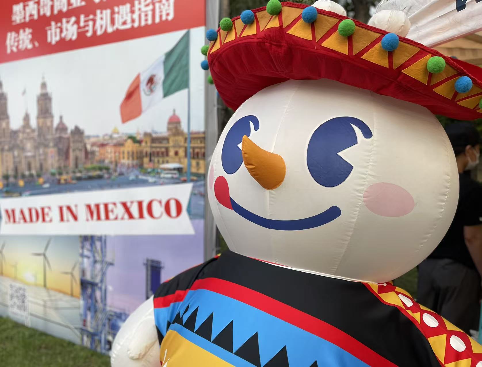 México celebra en Beijing el 215 aniversario de su independencia