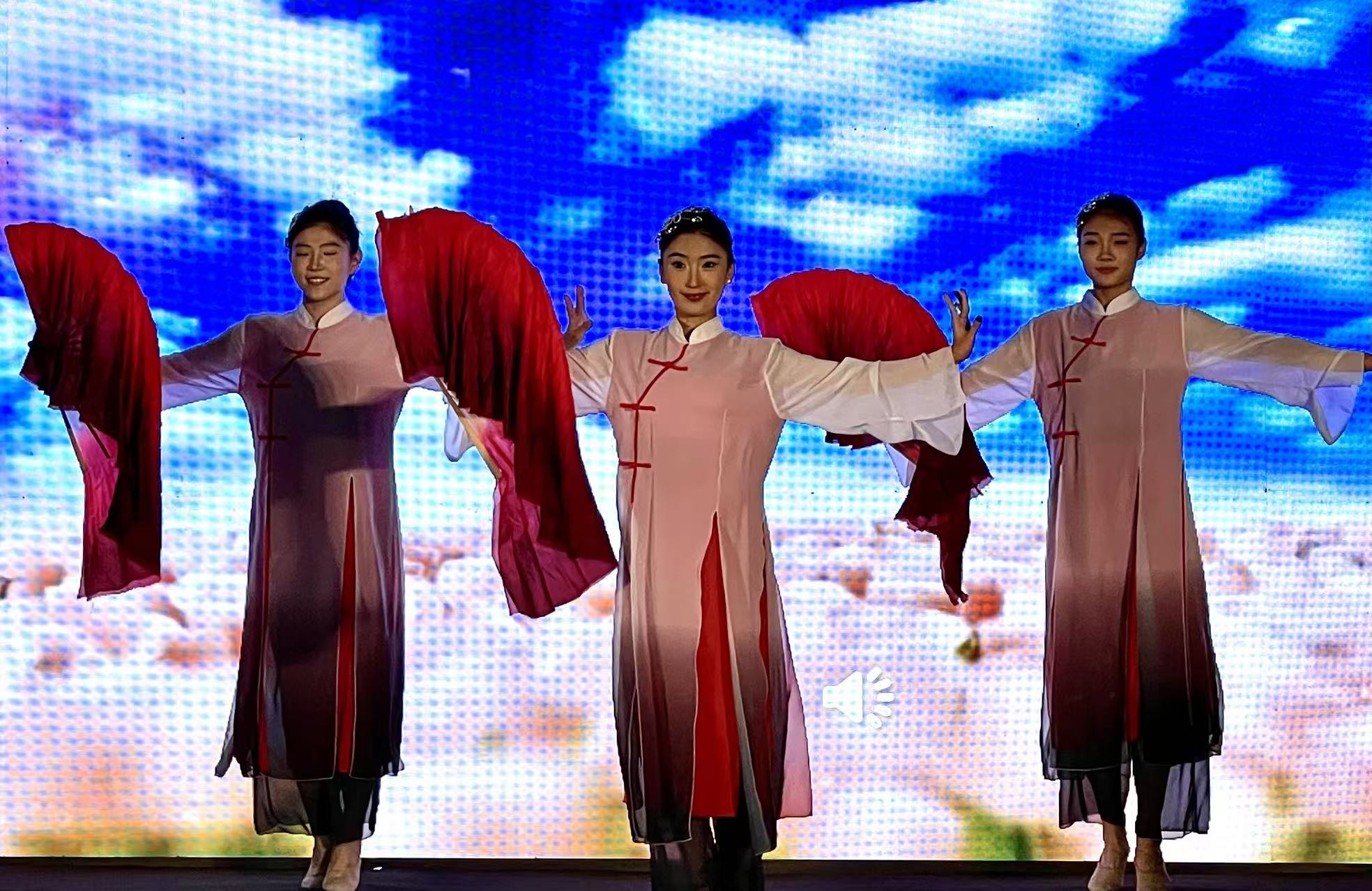 México celebra en Beijing el 215 aniversario de su independencia