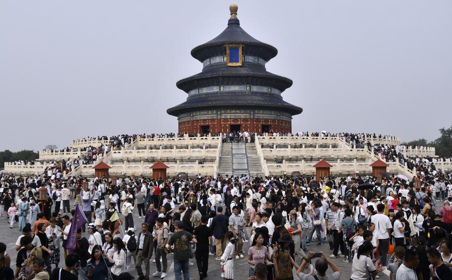 Políticas de exención de visado promueven llegada de turistas extranjeros durante vacaciones de Día Nacional de China