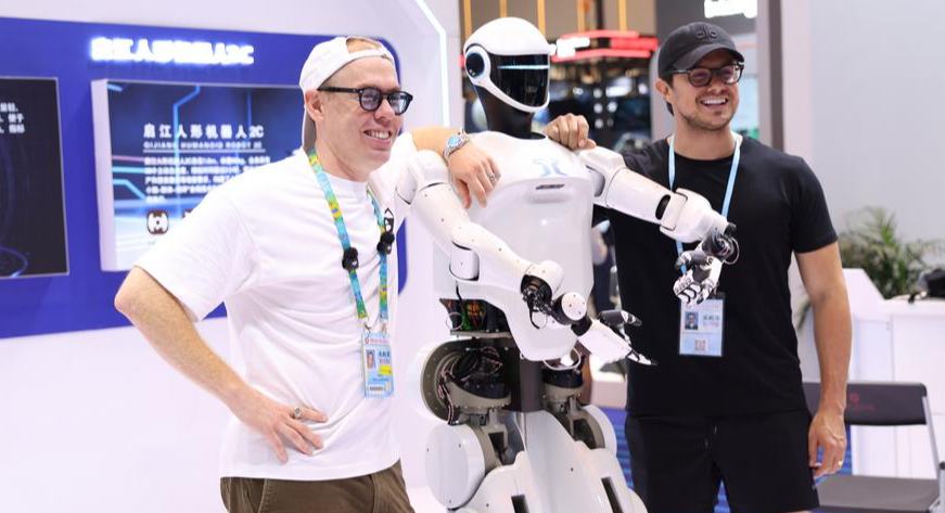 Nueva hoja de ruta de desarrollo de China se alinea con la nueva etapa del desarrollo mundial, afirma enviado ruso