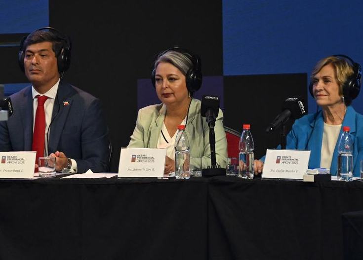 Migración, derechos humanos y economía focalizan atención en debate presidencial chileno