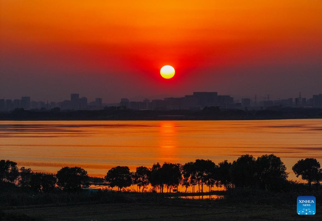 Paisaje del lago Yangcheng en Suzhou