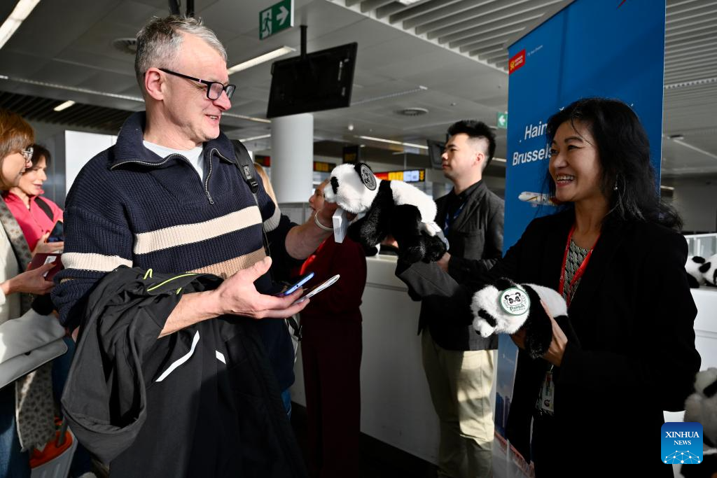 Hainan Airlines de China inaugura nuevo vuelo directo entre Bruselas y Chongqing